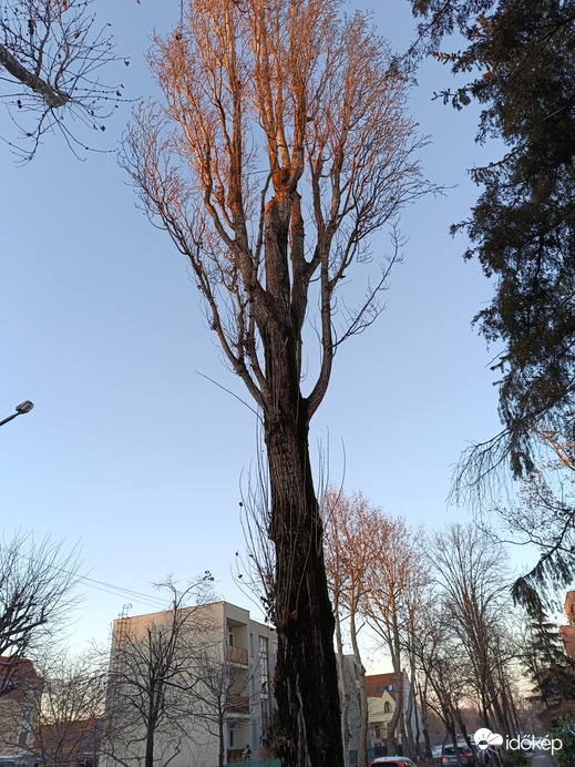 Nemsokára lemegy a Nap