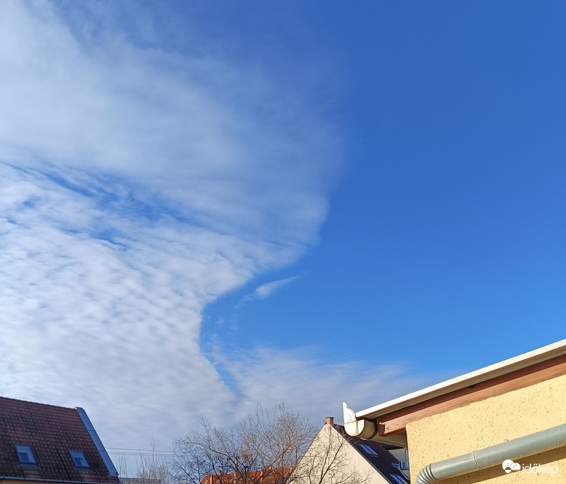 Bocsi,hogy ásítozok,de még én is álmos vagyok...