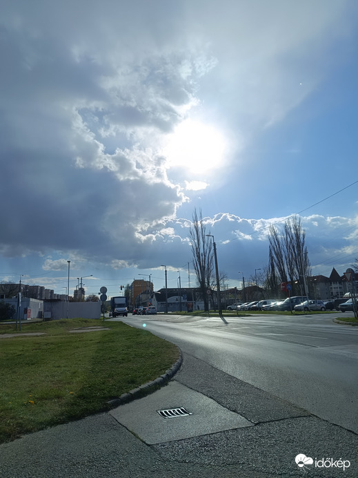 Ború után derű!...