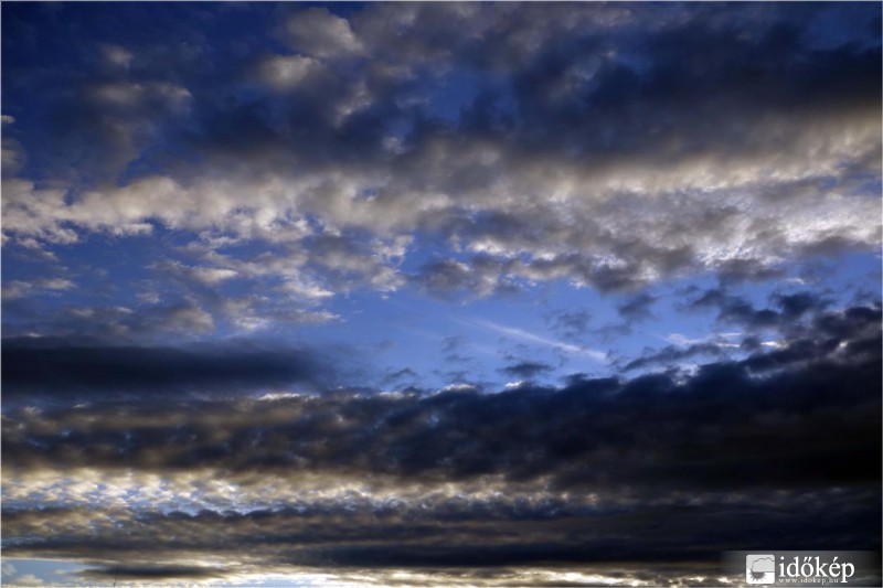 Kék-szürke