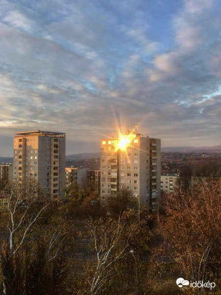 Nyugat felől