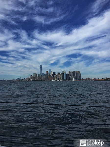 Cirruszok Manhattan felett
