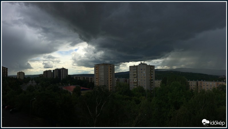 Kezd esni 