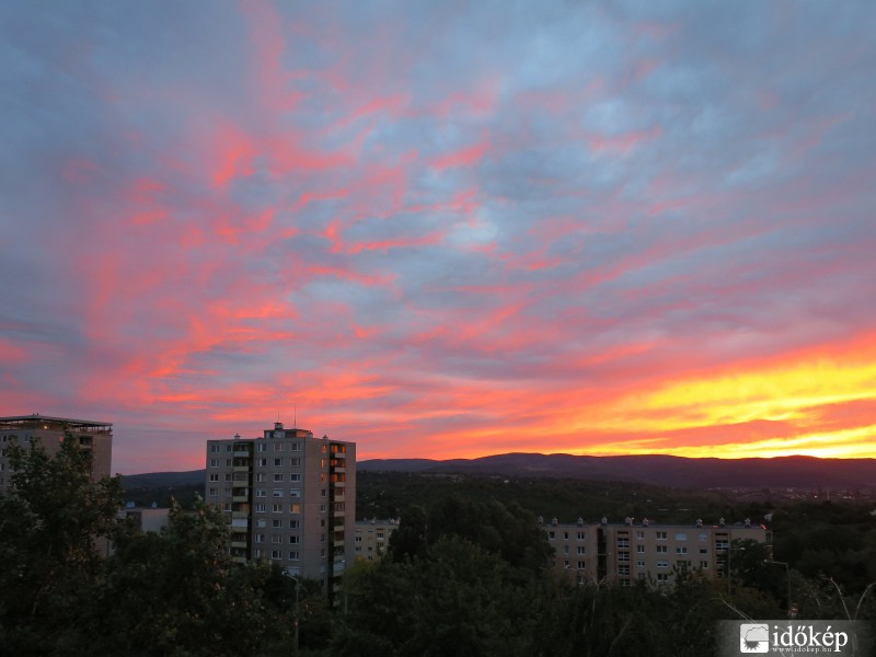 Napnyugta idején 