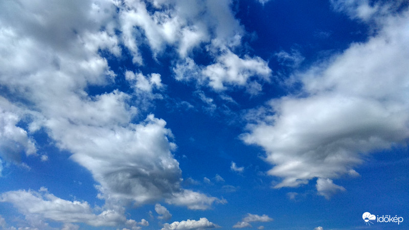 Mintha egy szem lenne ?