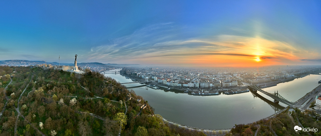 Napkelte április 10.