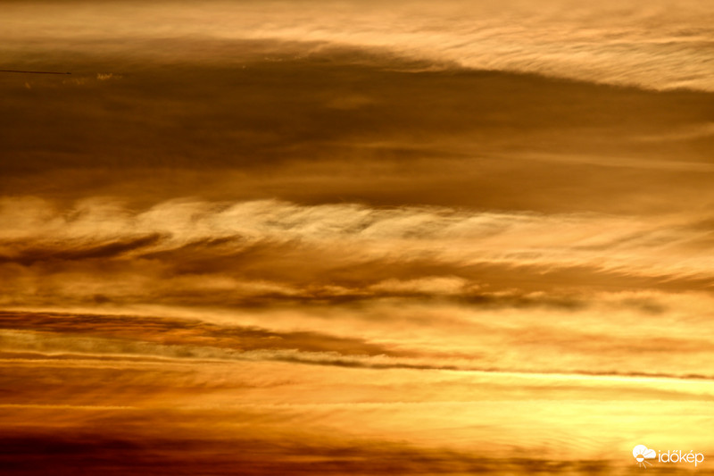 Kelvin-Helmholtz a naplementében