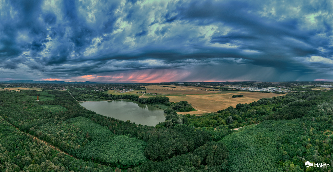 Naplás tóhoz érkezett