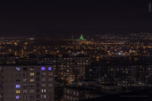 Megyeri híd - karácsonyi díszkivilágításban