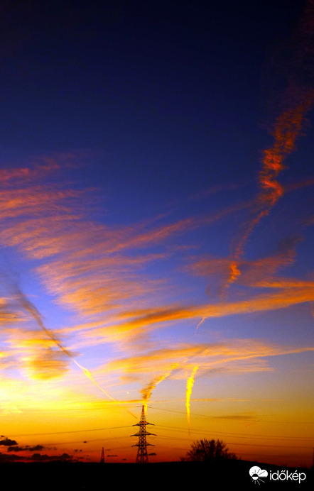 Satírozott naplemente