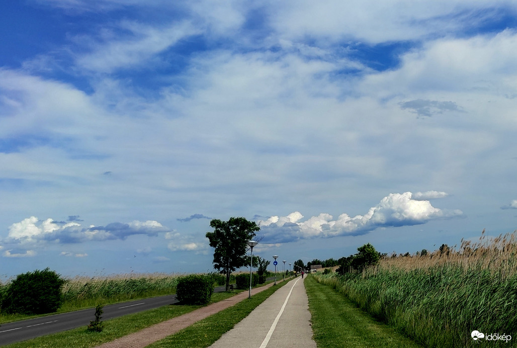 Fertő-tó felett