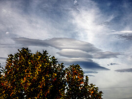 Azt súgja a szél, ma "UFO-s" felhők lesznek