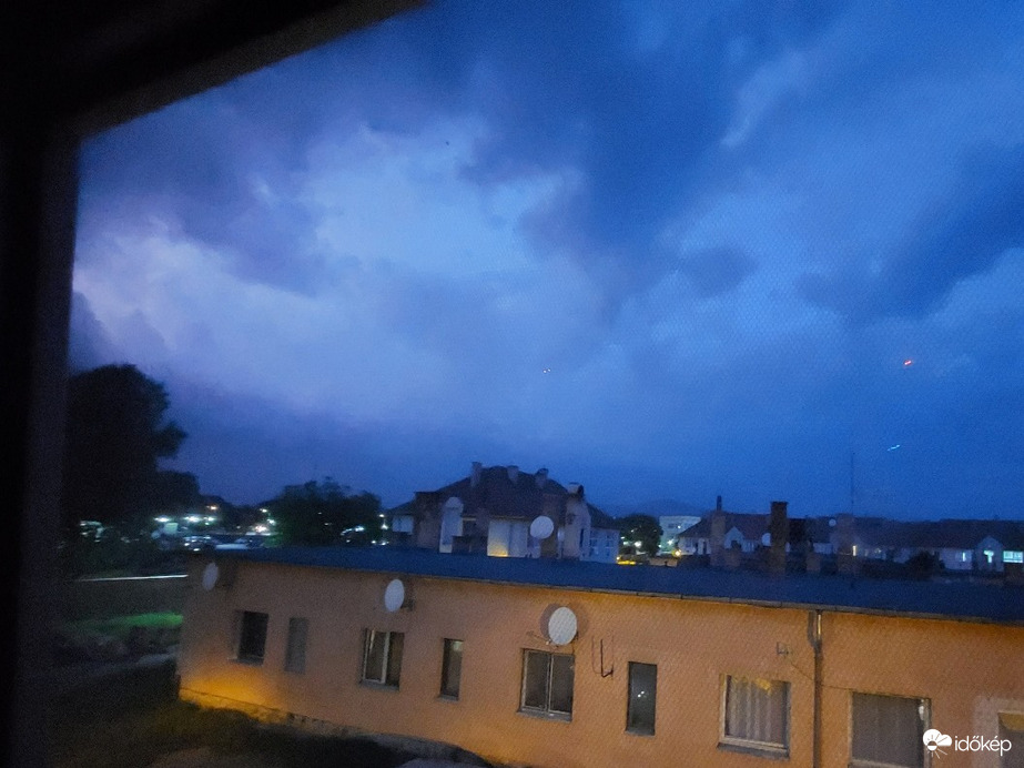 Vác