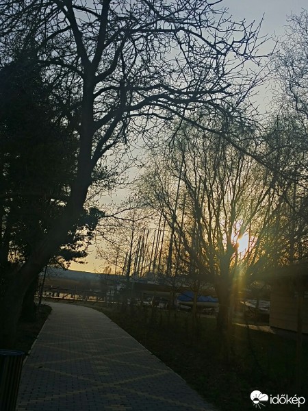 Balatonfűzfő