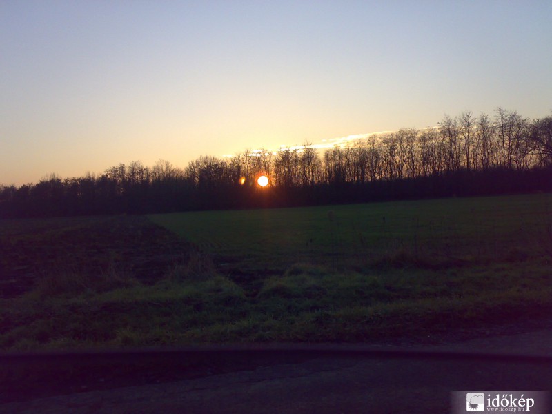 téli naplemente Molnári  felé