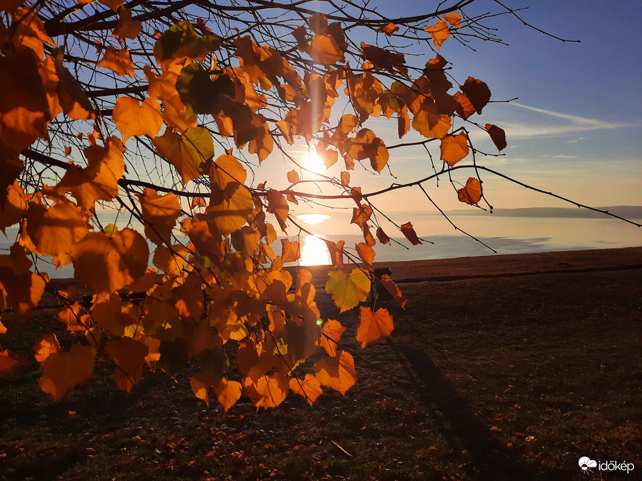 Őszi naplemente 