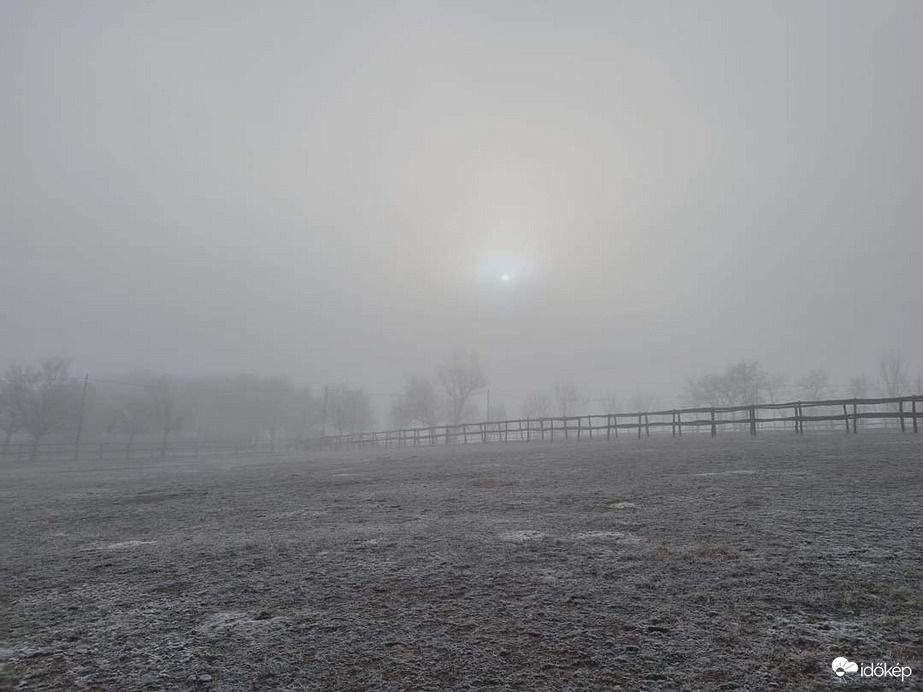 Misztikus félhomály